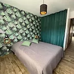 Superbe En Bord De * Уистреам