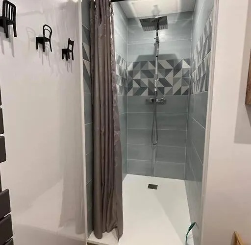 Superbe En Bord De شقة